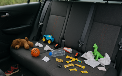 A hátsó ülés: a káosz univerzális központja